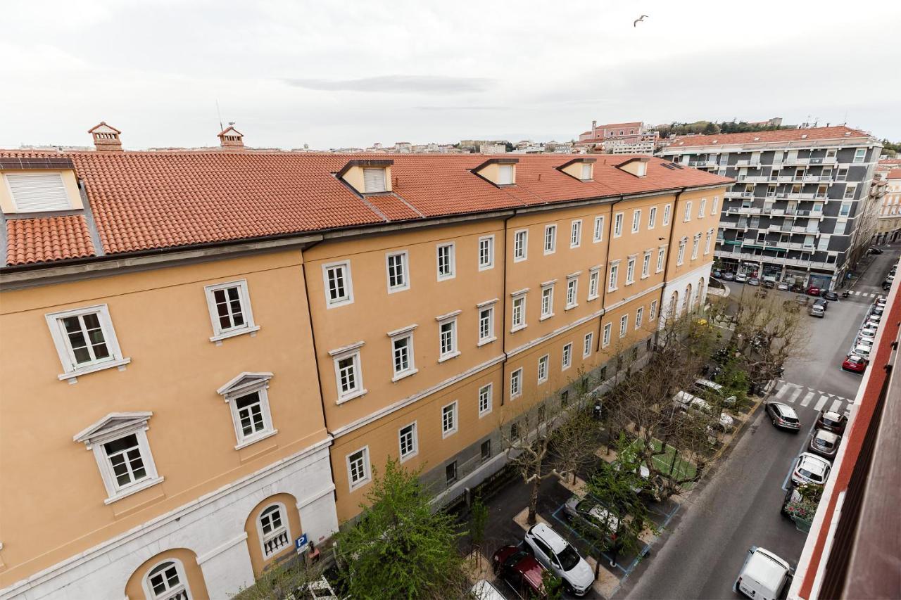 Appartamento Slataper - Ampio E Con Vista Trieste Exterior photo